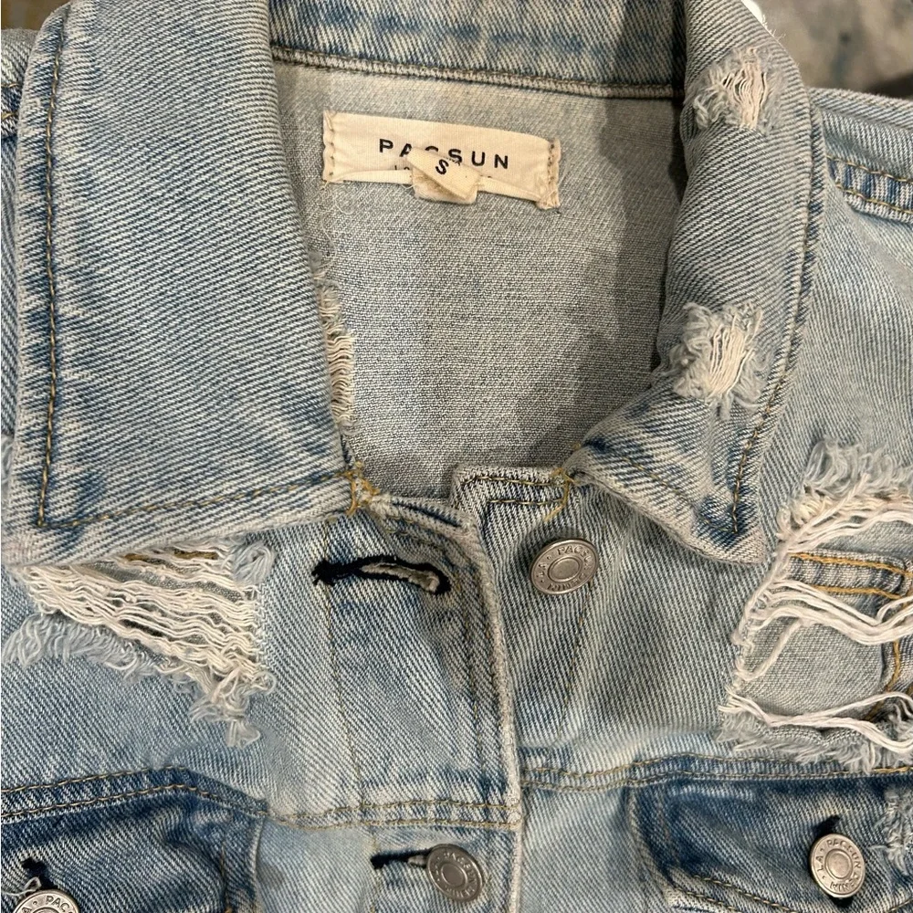Women Pacsun Blue Jean Jacket - Picture 9 of 9